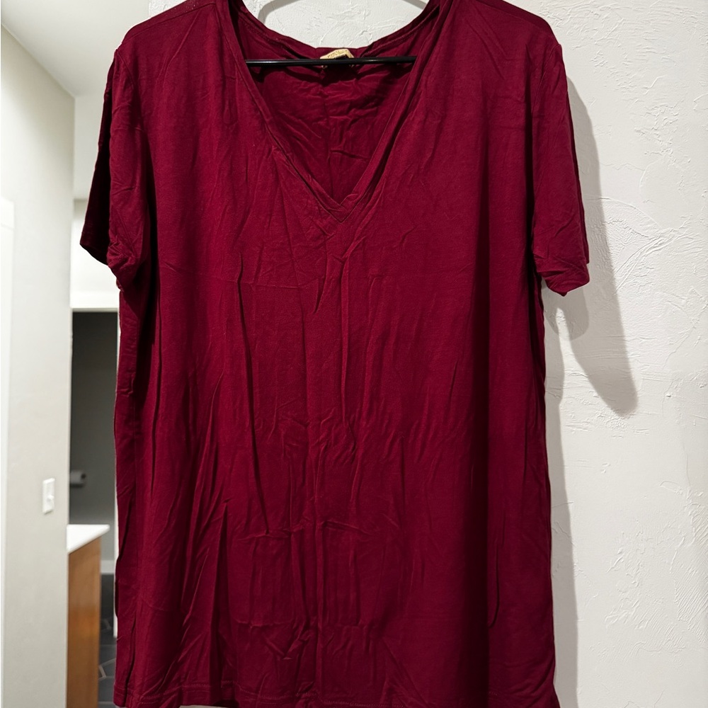 Piko 1988 Burgundy Short Sleeve V-Neck Top